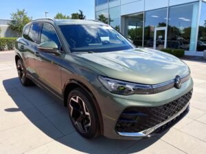 VW TIGUAN R LINE PANO HARMAN KARDON